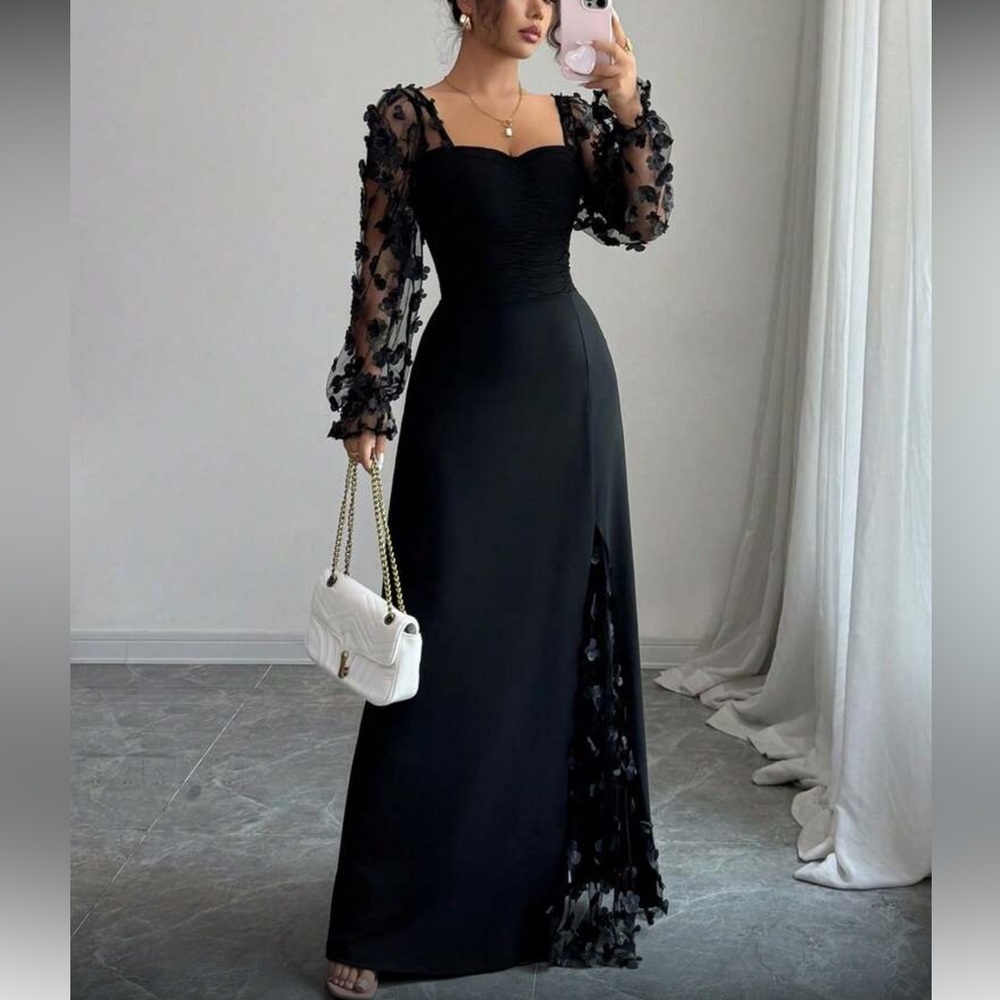 Luce sweetheart neck floral appliqué long sleeve maxi dress